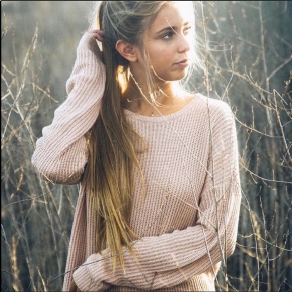 Brandy Melville Sweaters - Brandy Melville Blush Pink Knit Sweater